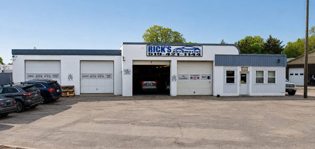 Inside the shop at Rick's Automotive in Woodstock